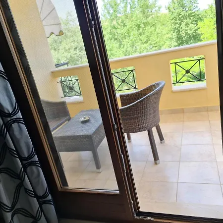 Faragi 3* Szimvolí